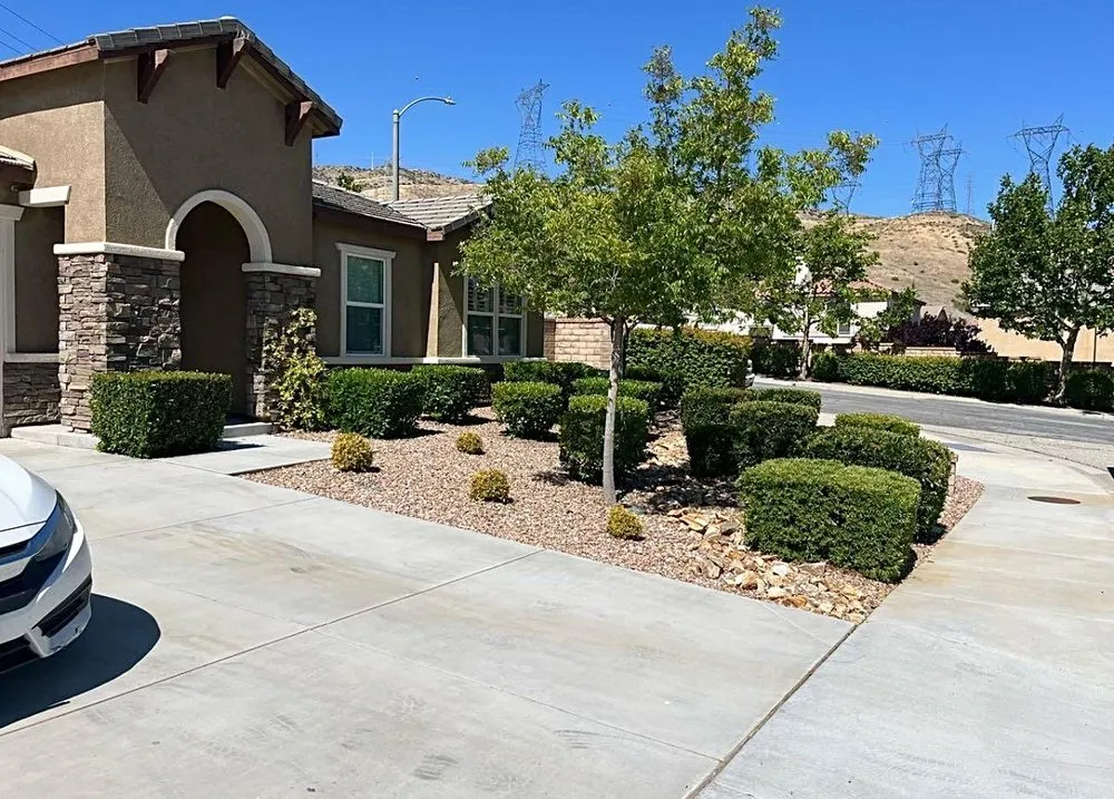 Reliable lawn care service in Santa Clarita, CA - Adan’s Landscaping Services