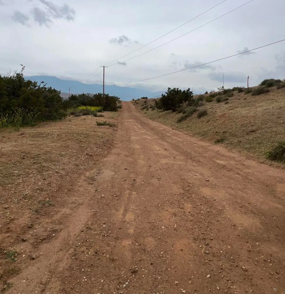 Reliable lawn mowing service experts serving Santa Clarita, CA - Adan’s Landscaping Services