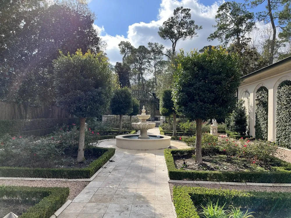 Affordable lawn care service experts serving Houston, TX - Adans Lawn Care