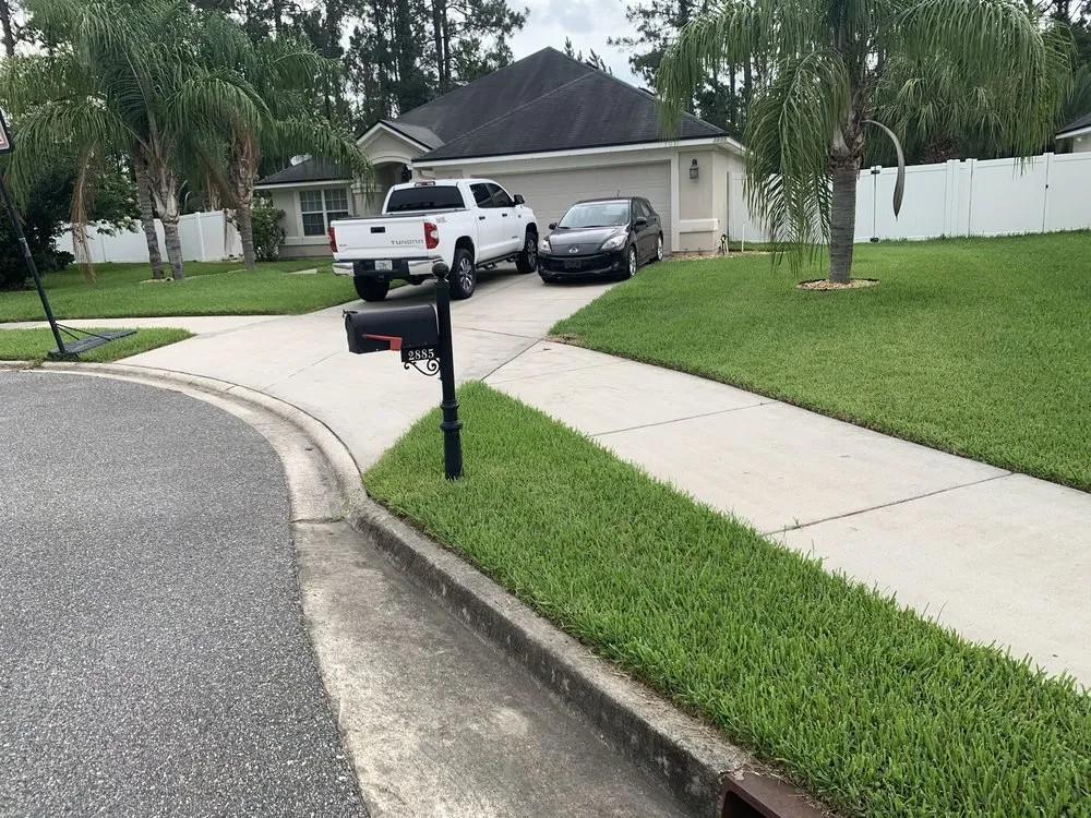 Reliable garden landscaping in Jacksonville, FL by Addison Quality Lawn Care