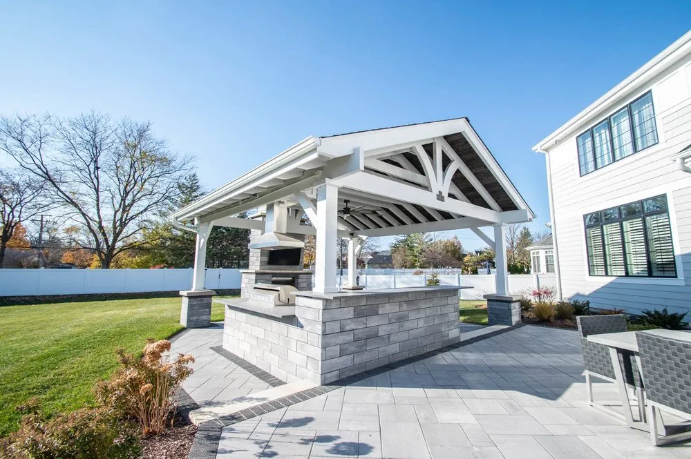 Custom outdoor landscaping in Lombard, IL - Addlawn Landscaping