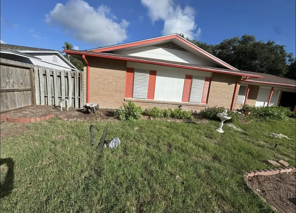 Trusted lawn mowing service experts serving Portland, TX - Adkins Coastal Landscaping