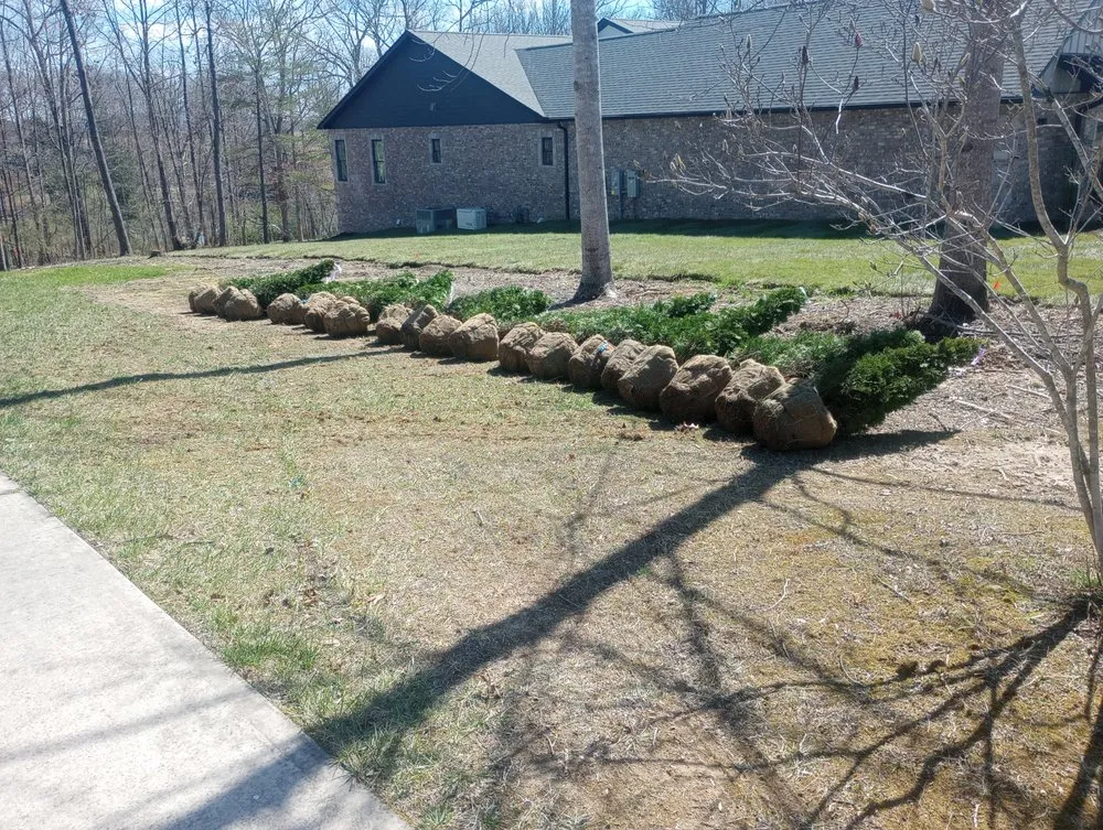 Professional lawn mowing service experts serving Crossville, TN - Adkins Customs Lawn Care