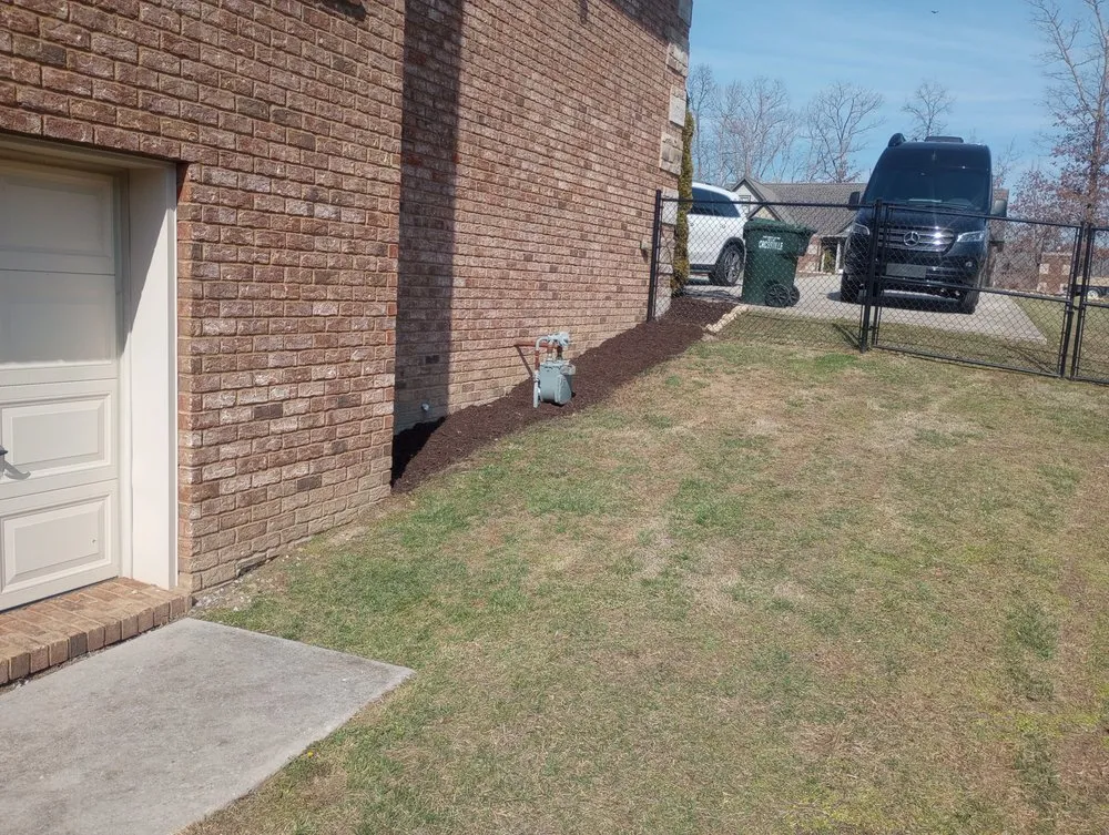 Professional lawn care service in Crossville, TN by Adkins Customs Lawn Care