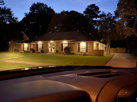 ADM Pressure Washing and Lawn Care Logo