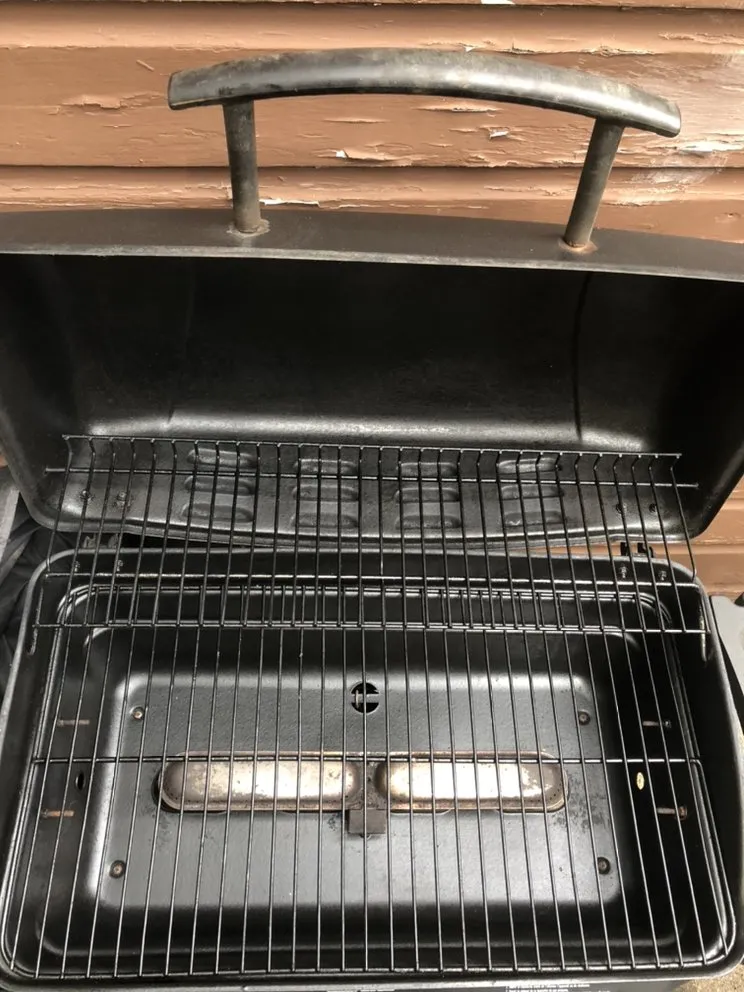 Local lawn mowing service experts serving Brockton, MA - Admilson Depina