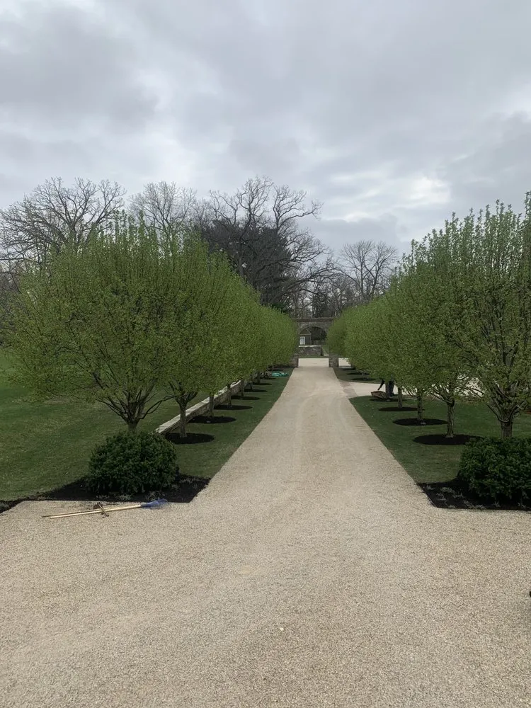 Professional residential landscaping experts serving Waukegan, IL - Admirable landscape