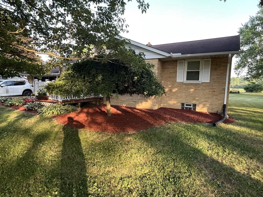 Local garden landscaping for beautiful yards in Oberlin, OH by Admirable landscaping