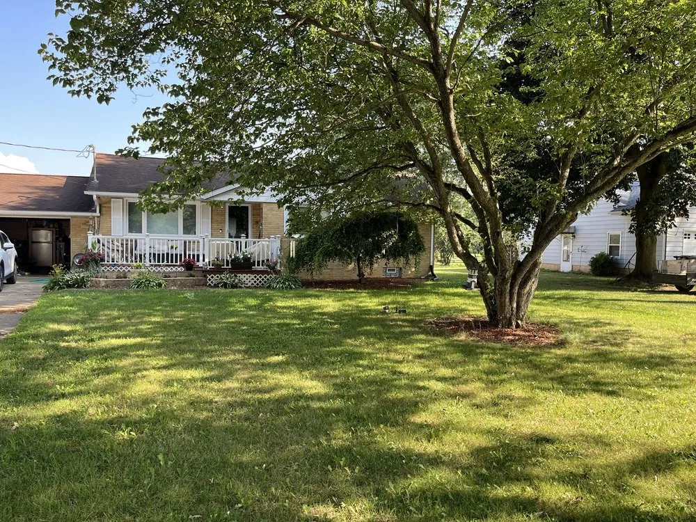 Custom residential landscaping experts serving Oberlin, OH - Admirable landscaping