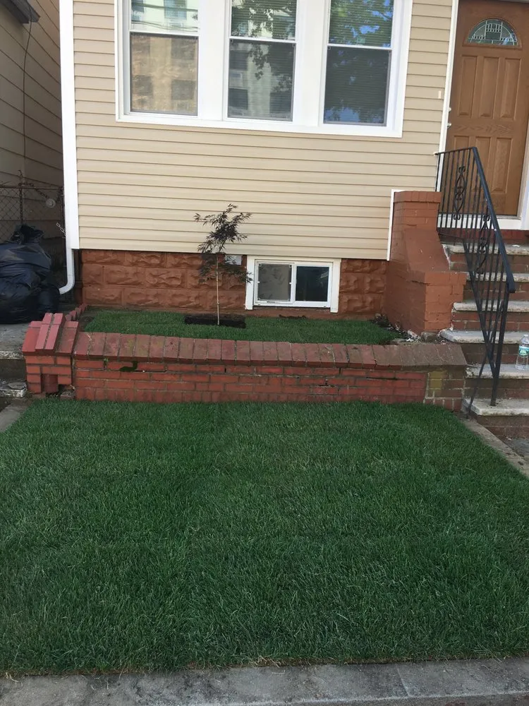Reliable outdoor landscaping for homes in Brooklyn, NY by Admire Landscaping