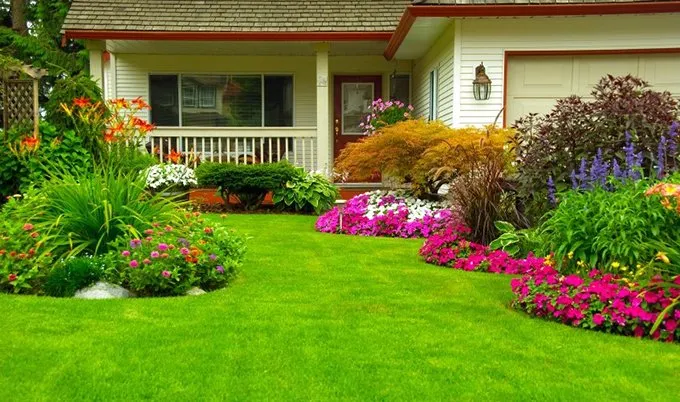 Expert yard cleanup service for beautiful yards in Brooklyn, NY by Admire Landscaping
