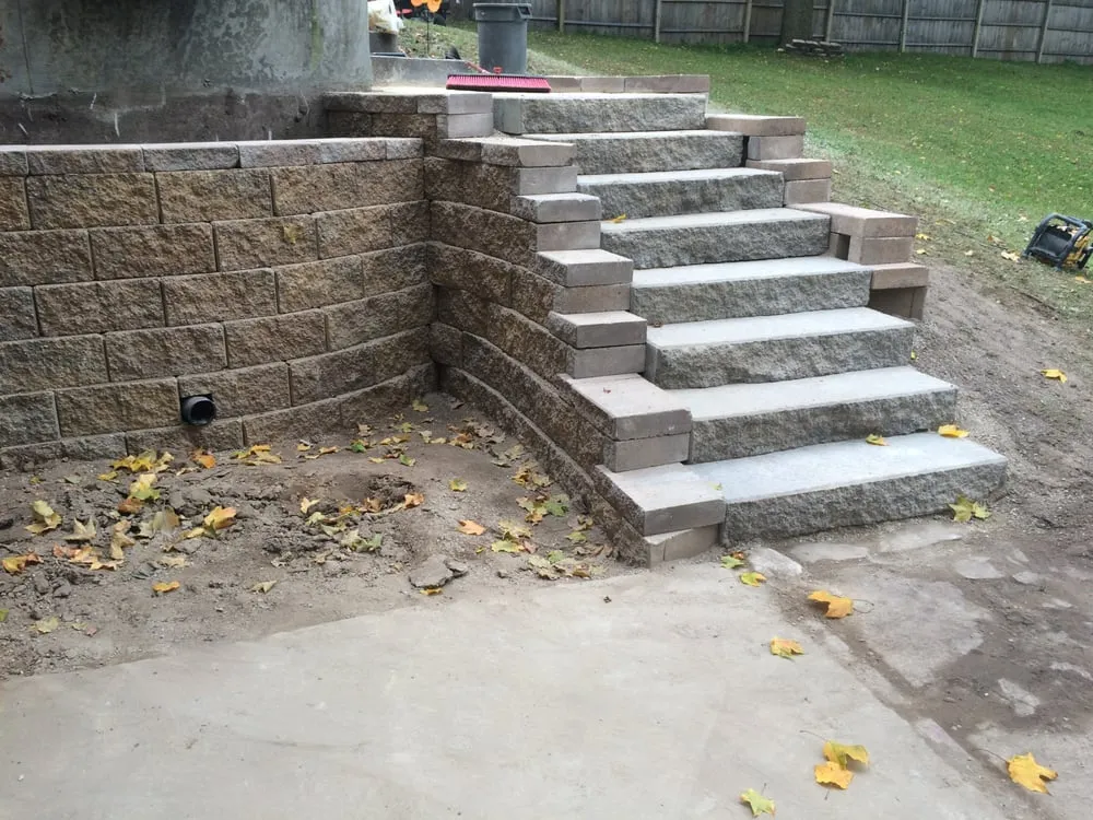 Top-rated landscaping services with custom design in Grand Rapids, MI by Adna's Landscape Design