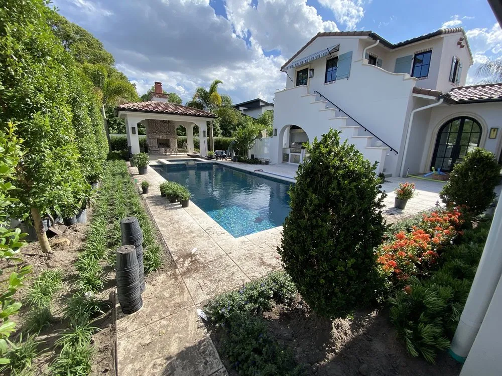 Affordable garden landscaping in Ocoee, FL by Adolfo Landscaping Services