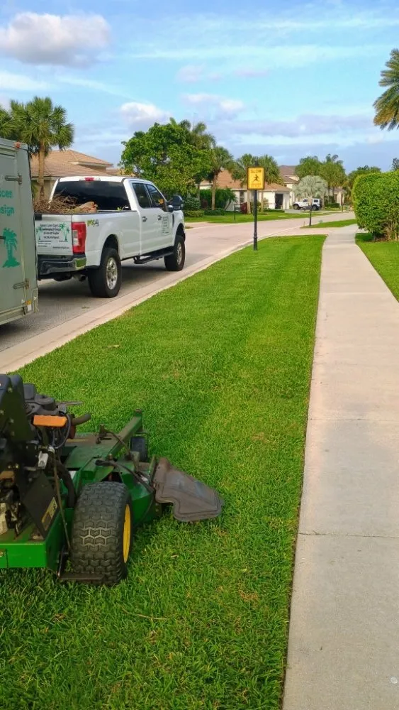 Affordable lawn care service experts serving Haverhill, FL - Adony's Lawn Care