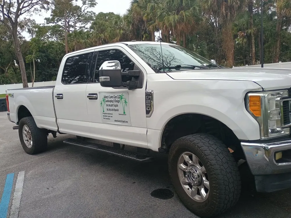 Local lawn care service in Haverhill, FL by Adony's Lawn Care