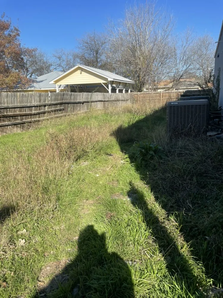 Affordable yard maintenance experts serving San Antonio, TX - Adrian’s Cuts