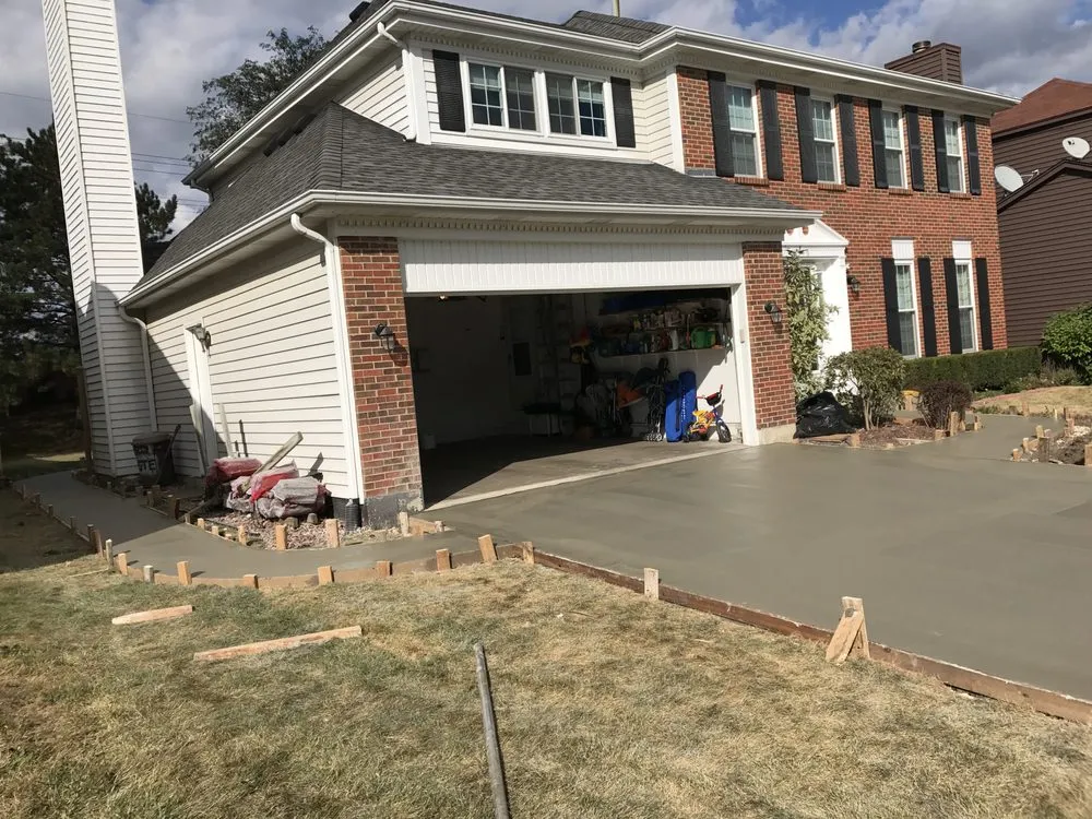 Trusted yard cleanup service in Mundelein, IL - Adrian's Landscape