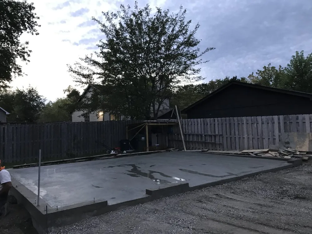 Expert yard maintenance in Mundelein, IL by Adrian's Landscape