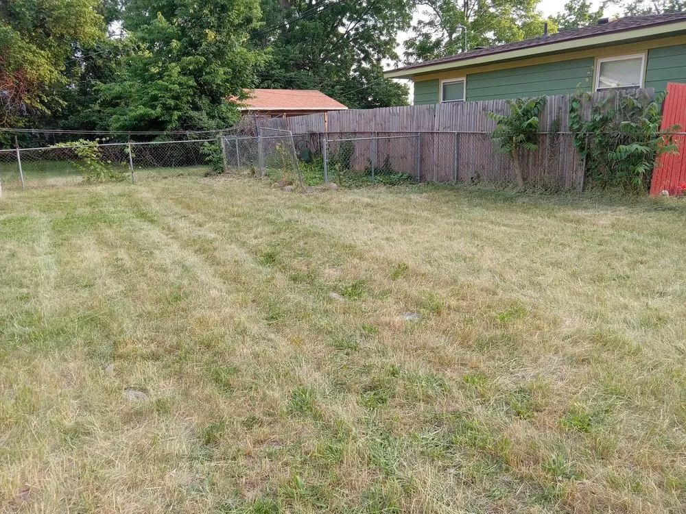 Expert yard cleanup service experts serving Ypsilanti, MI - ADS Lawncare and Snow Removal