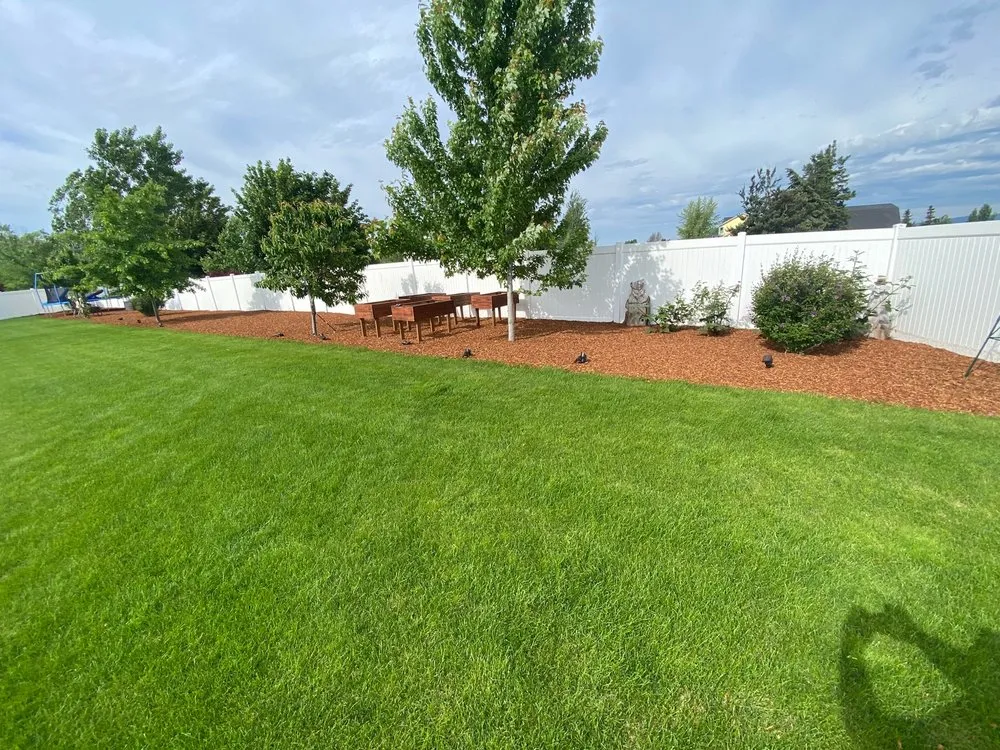 Local yard maintenance for beautiful yards across Post Falls, ID - Advanced Bark Blowing