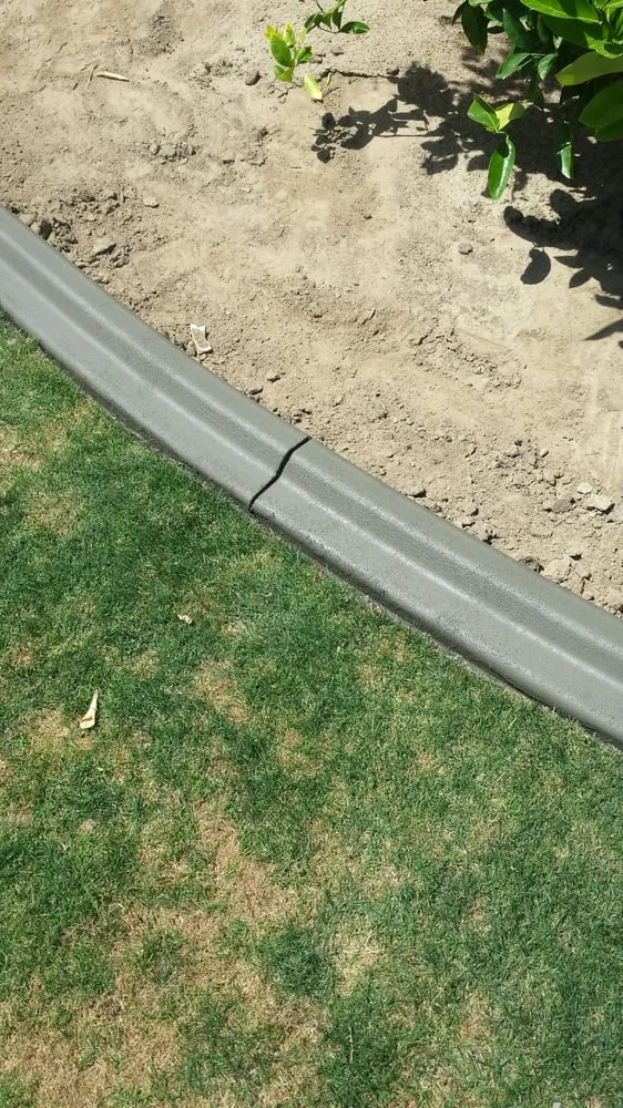 Affordable yard cleanup service for homes across Bakersfield, CA - Advanced Curbing