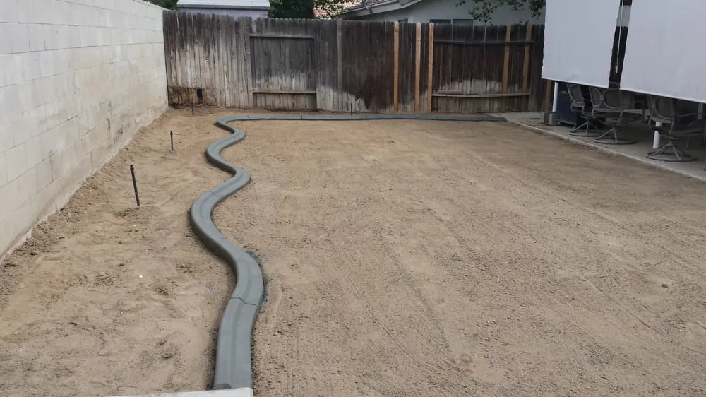 Custom lawn mowing service experts serving Bakersfield, CA - Advanced Curbing