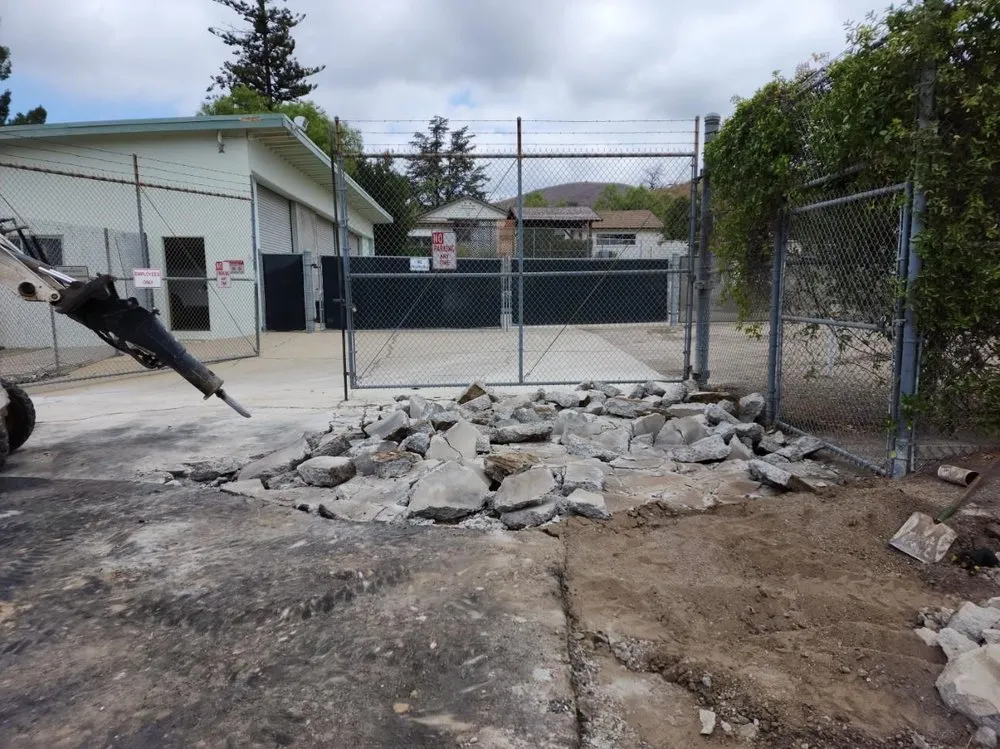 Reliable lawn mowing service for beautiful yards across San Fernando Valley, CA - Advanced Demolition Contractors