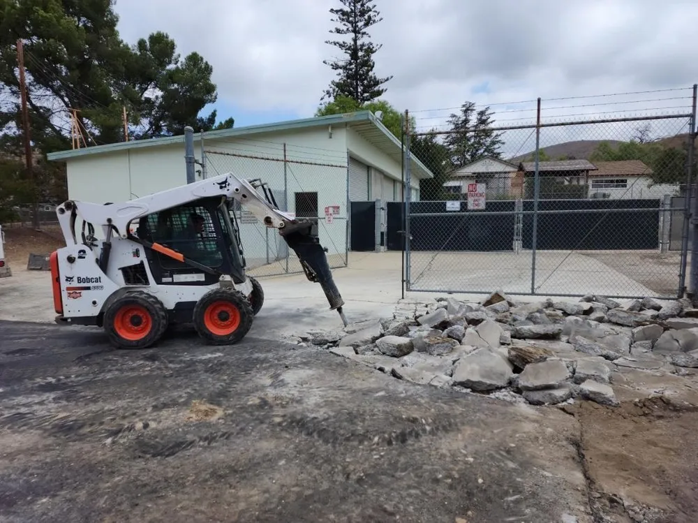 Professional garden landscaping in San Fernando Valley, CA - Advanced Demolition Contractors