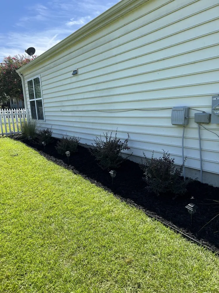 Professional garden landscaping in Beaufort, SC by Advanced Home and Lawn