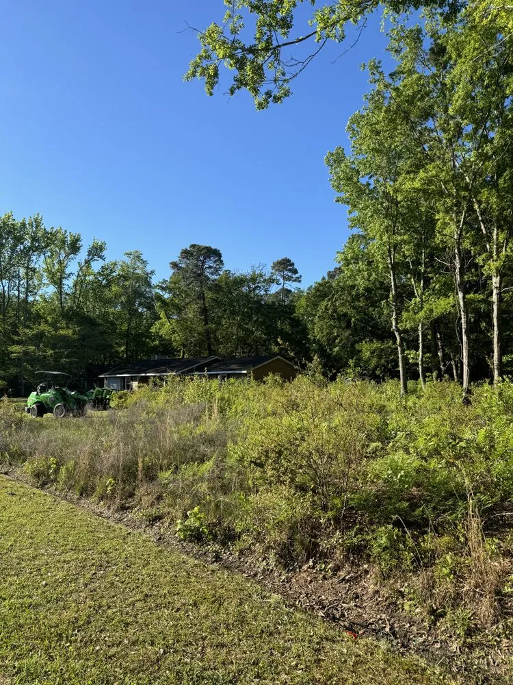 Top-rated lawn mowing service in Beaufort, SC by Advanced Home and Lawn