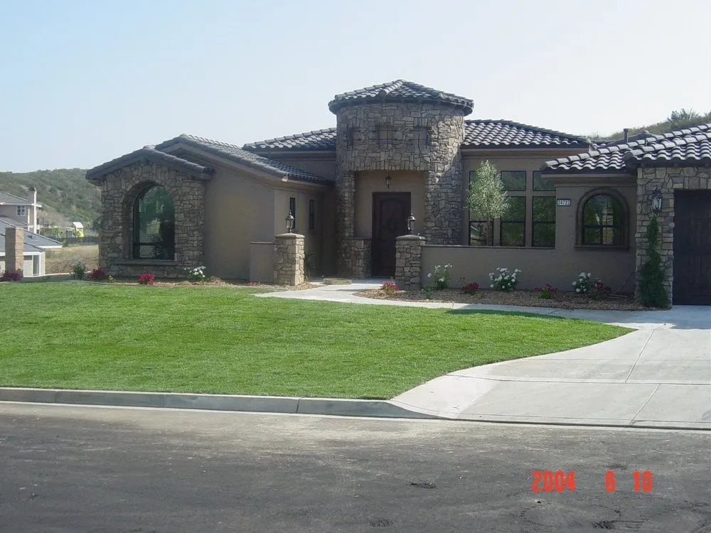 Expert lawn care service experts serving Mentone, CA - Advanced Landscape and Hydroseeding