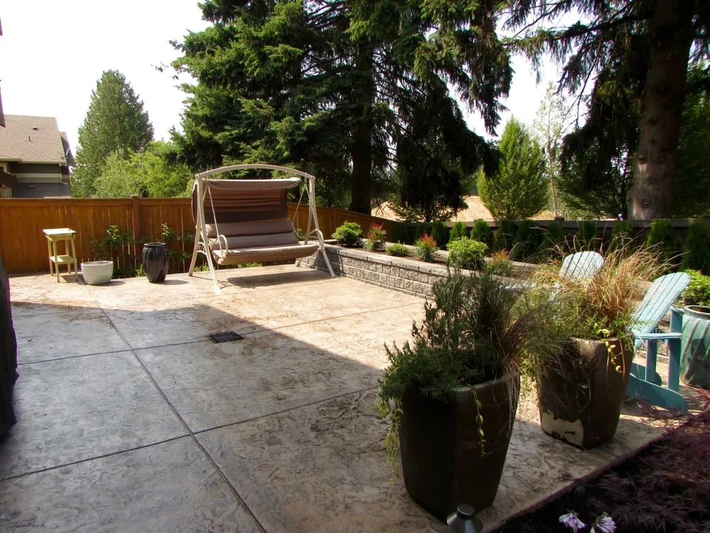 Professional yard cleanup service for year-round maintenance in Snohomish, WA by Advanced Landscape Management