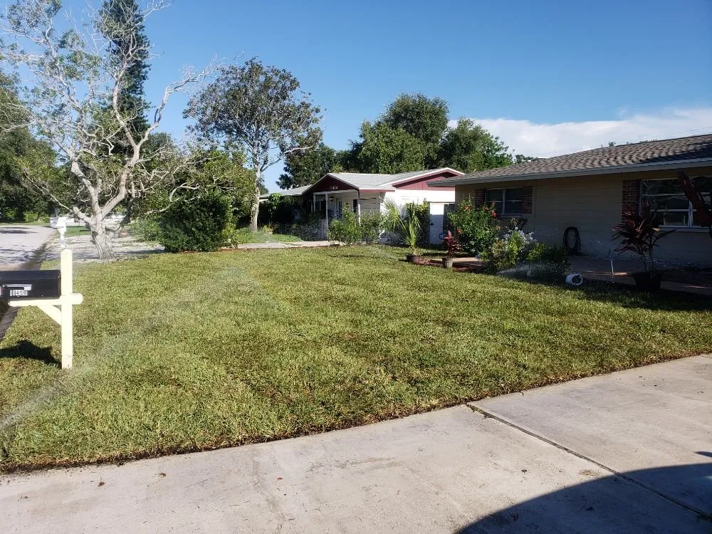 Custom landscape design for beautiful yards in Saint Petersburg, FL by Advanced landscape