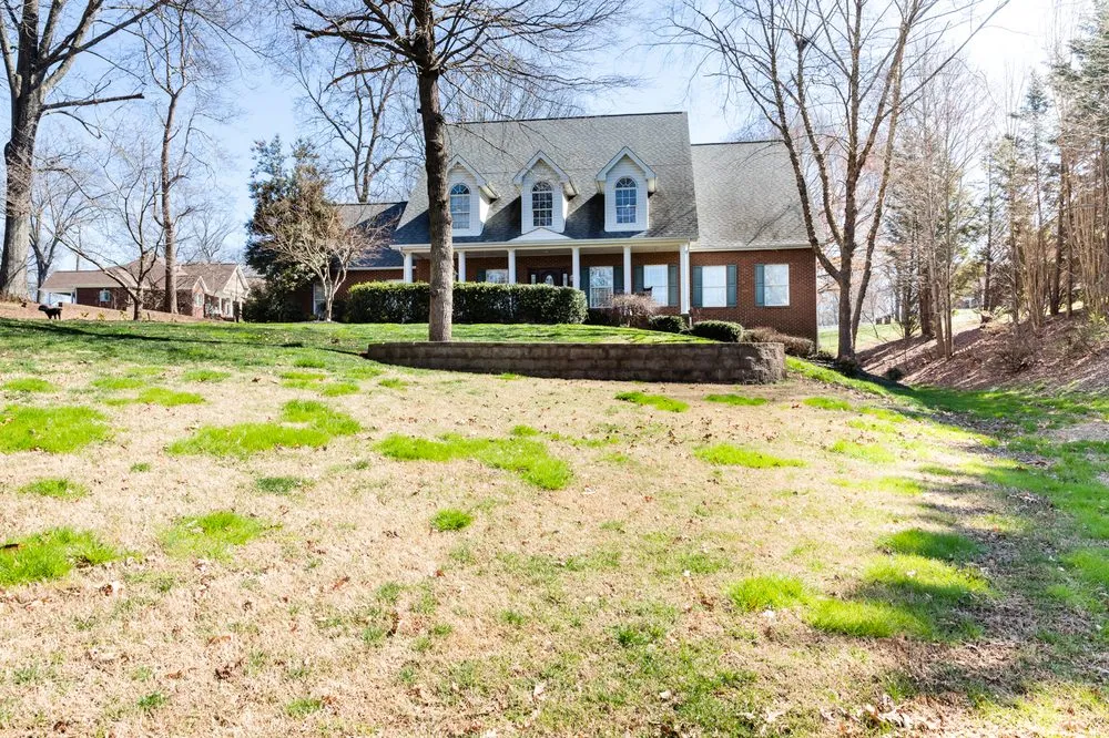 Affordable landscape installation experts serving Morristown, TN - Advanced Landscape Services