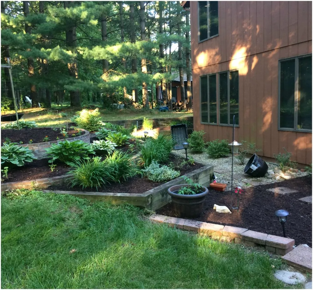 Top-rated garden landscaping with custom design in Ann Arbor, MI by Advanced Landscaping