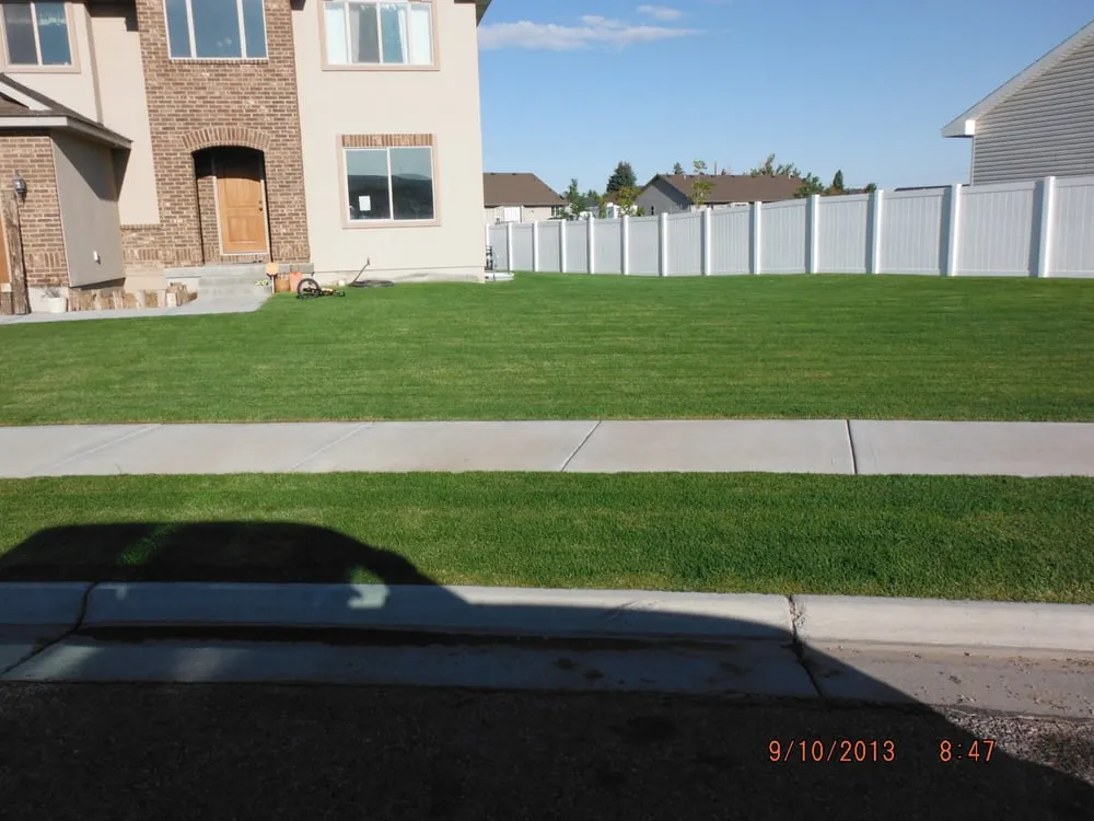 Professional garden landscaping experts serving Idaho Falls, ID - Advanced Landscaping