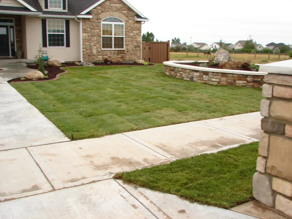 Custom residential landscaping experts serving Idaho Falls, ID - Advanced Landscaping