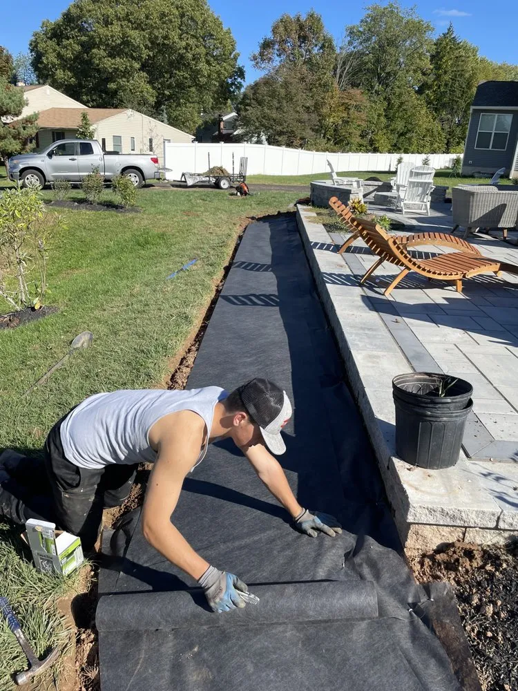 Local yard maintenance experts serving Ivyland, PA - Advanced Lawn & Landscape