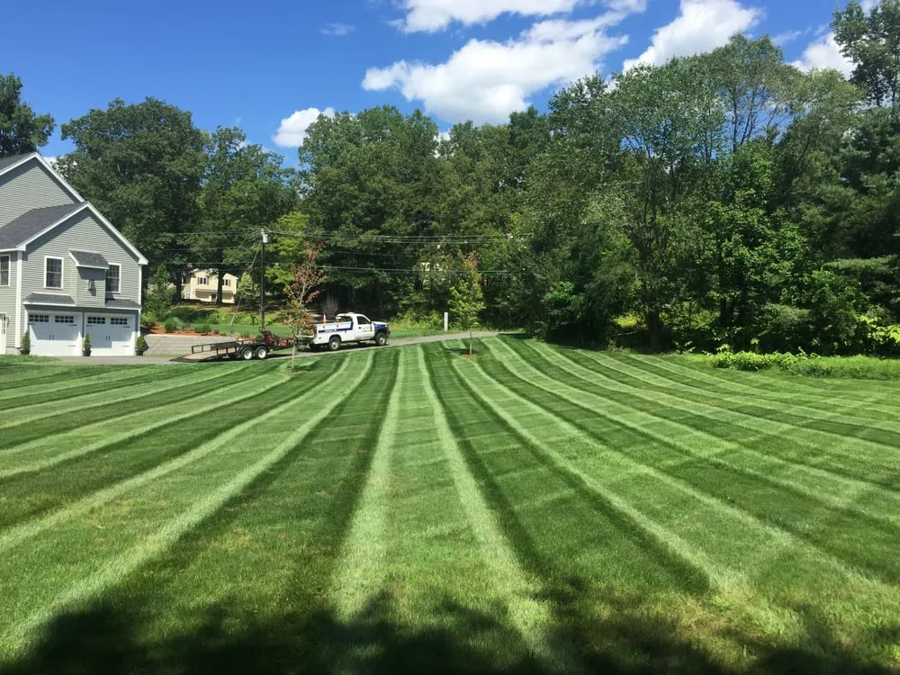 Local yard maintenance experts serving North Chelmsford, MA - Advanced Lawn Care