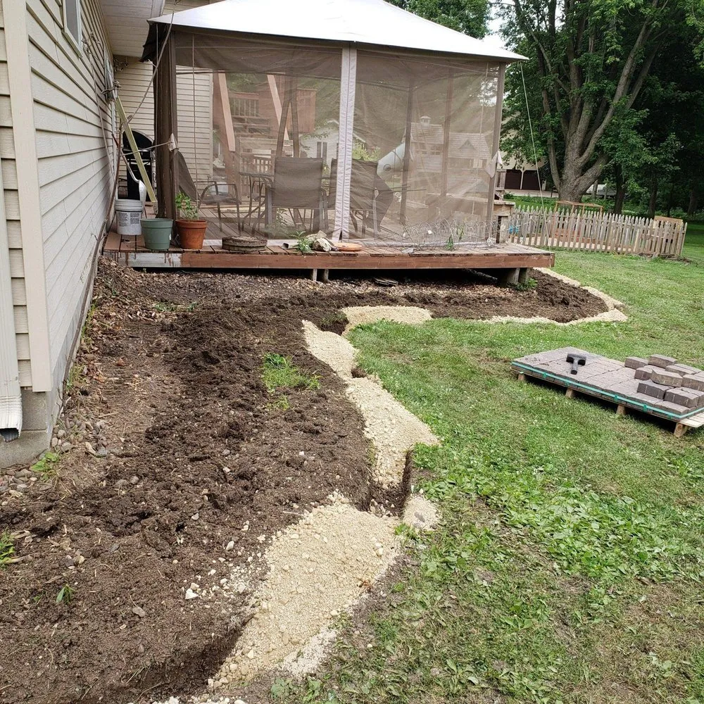 Top-rated landscape design with custom design in Rochester, MN by Advanced Lawn Services