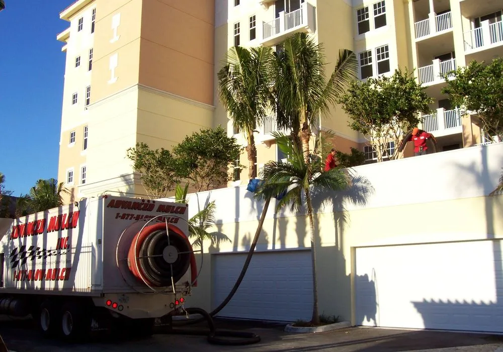 Trusted lawn care service experts serving Boynton Beach, FL - Advanced Mulch