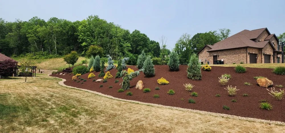 Expert landscape design in Apollo, PA - Advanced Mulching Solutions