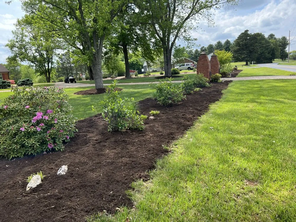 Trusted outdoor landscaping for beautiful yards across Lynchburg, VA - Advantage Landscaping