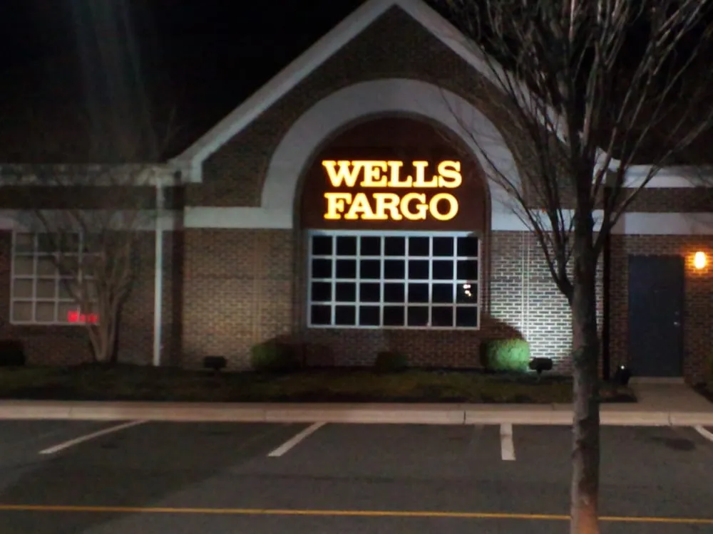 Custom lawn mowing service in Baltimore, MD by Advantage Lawn & Landscaping