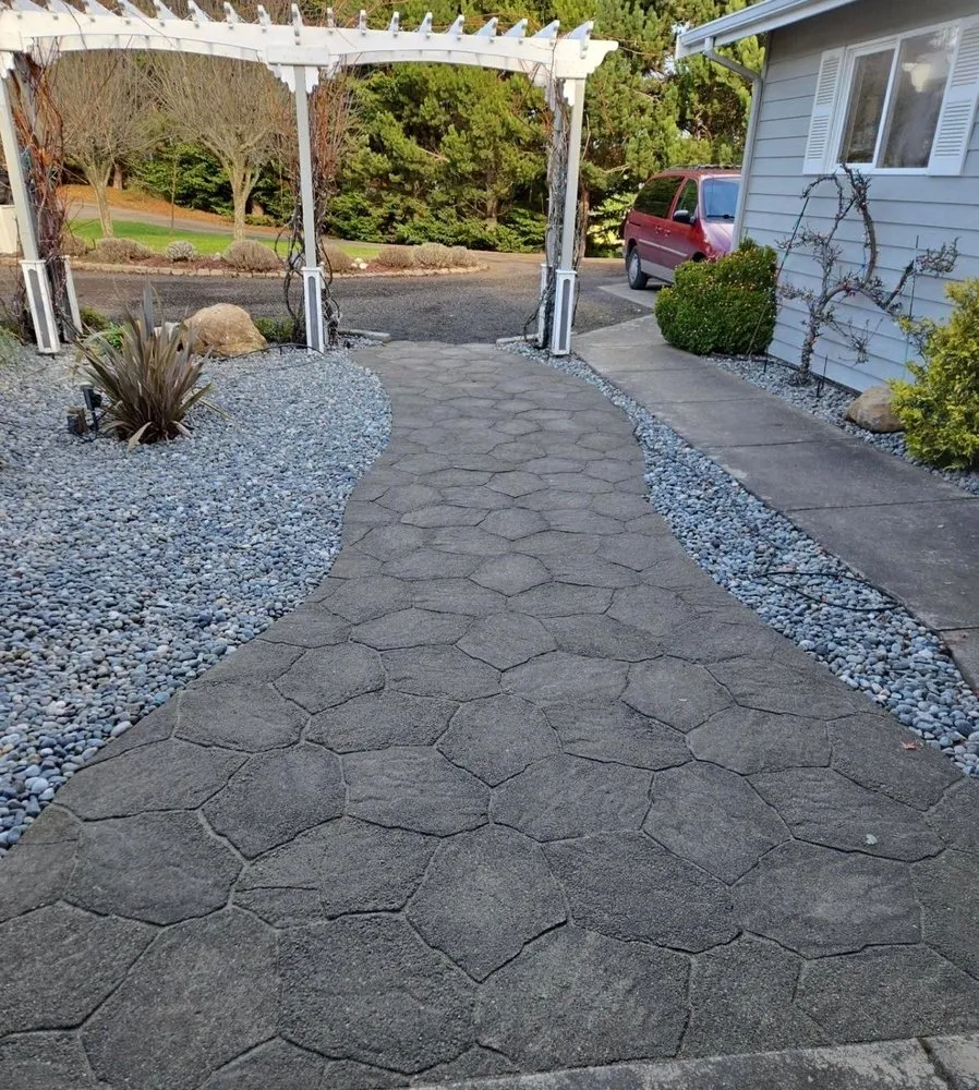 Custom yard maintenance in Sequim, WA - Advantage Yard Care