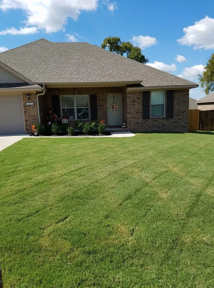Top-rated residential landscaping in Tuckerman, AR - AdvantageLawn & ChemCare of Arkansas