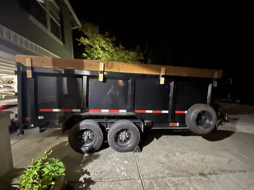 Local yard cleanup service in Federal Way, WA by AE Demolition and Construction