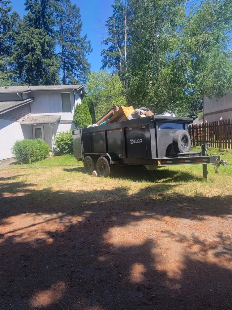 Local yard cleanup service experts serving Federal Way, WA - AE Demolition and Construction