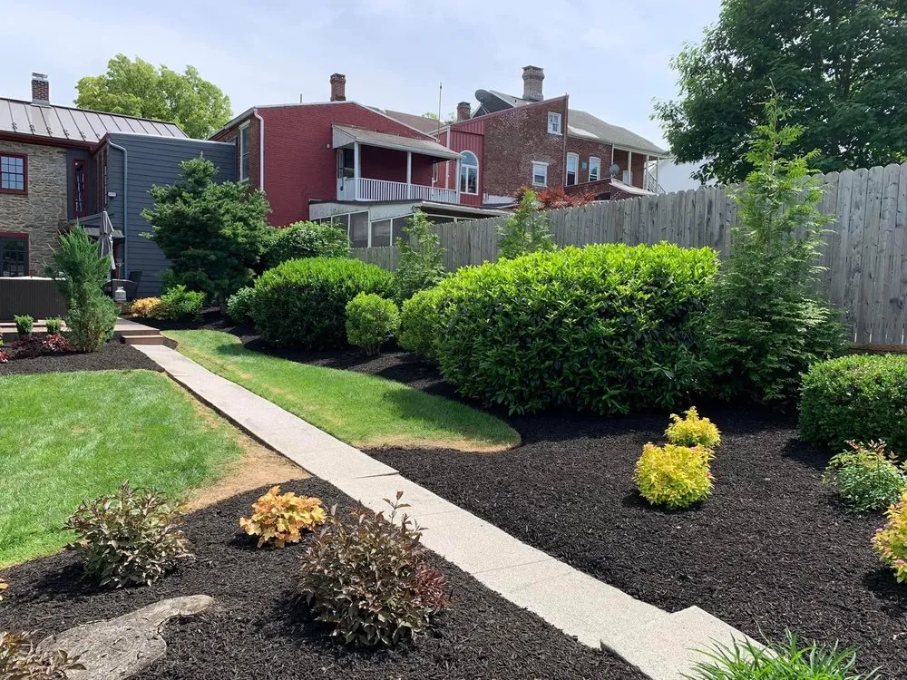 Custom garden landscaping in Montgomery, AL - A&e Landscaping