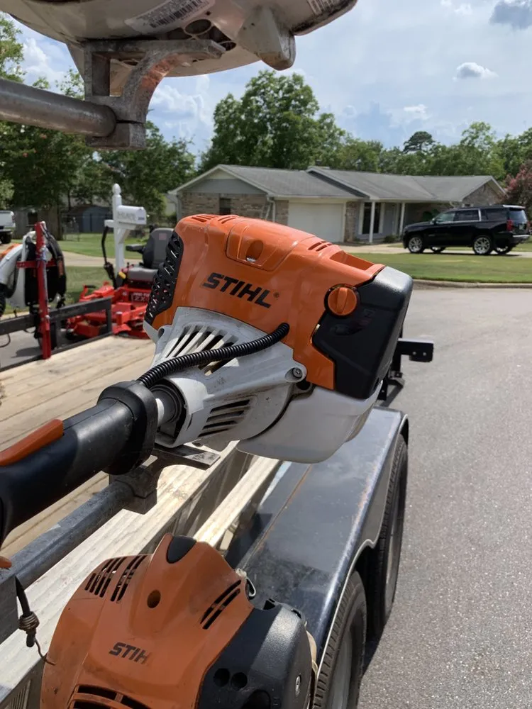 Custom yard cleanup service in Dothan, AL by A&E Lawn Care